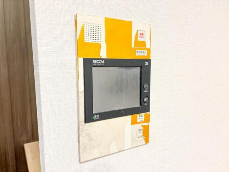 設備 【防犯設備】TVモニター付きインターホンは訪問者のお顔を確認出来安心な機能です！
