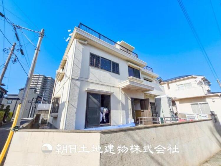 外観 【外観写真】時間のゆとりと空間、暖かな陽光がもたらす光と風を独占してください。