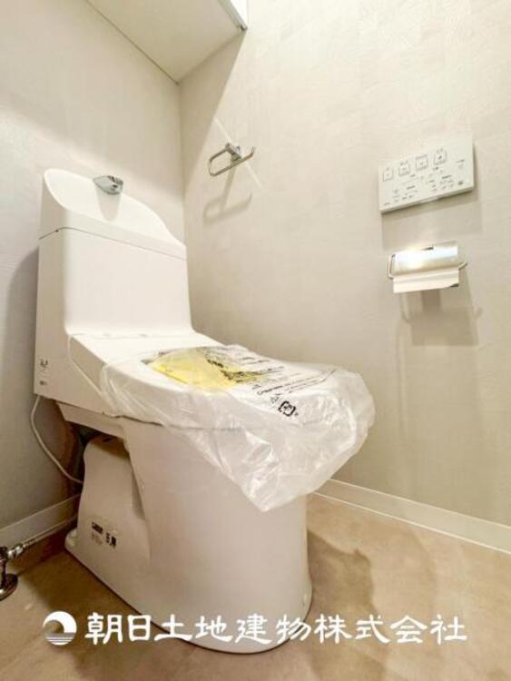 トイレ 【トイレ】大切な1人時間。寛ぎだけではない、快適な生活を送る為に必要なもの。毎日使う場所だから、より快適な空間に仕上げられています。