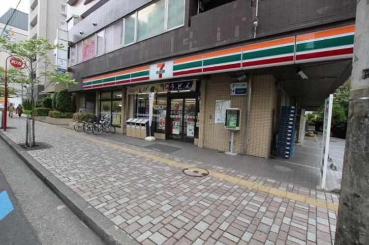 周辺 セブンイレブン相模大野駅南店まで約320ｍ