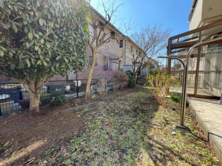 その他 ガーデニングや水遊びなど、ご家族の憩いスペースとなるお庭 