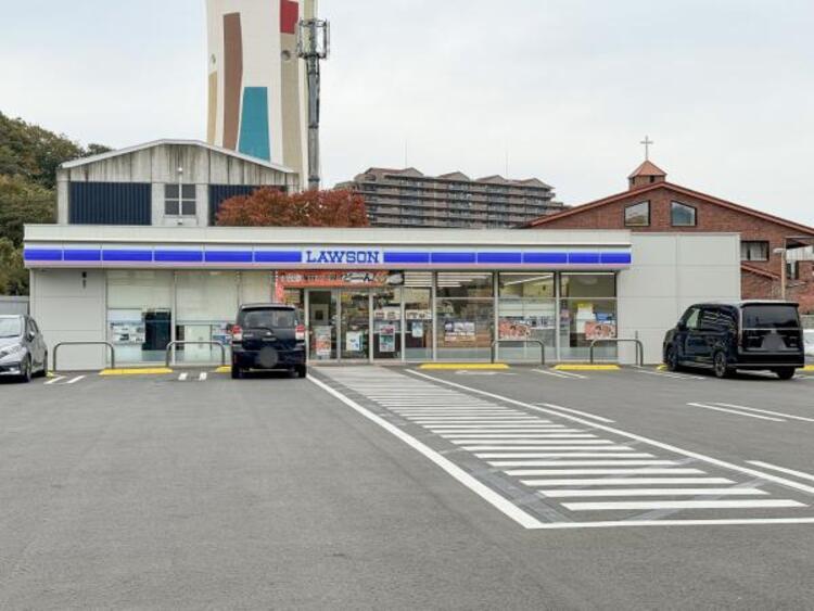 周辺 ローソン 町田小山ケ丘四丁目店迄810ｍ