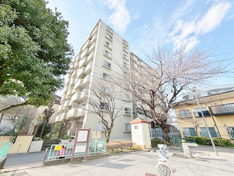 外観 資料には掲載していない情報が、現地にはたくさんあります。是非一度、現地をご確認ください。