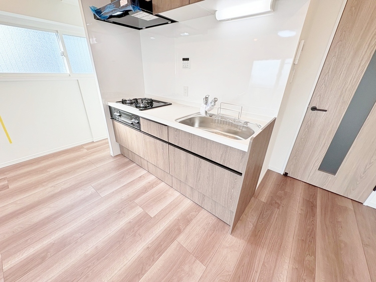 キッチン スマートな意匠と充実の機能を備えたキッチンが、暮らしにおいしい彩りを添えます。