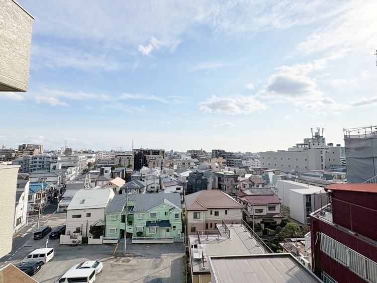 バルコニー 頬をなでる、優しい風を感じることが出来ます。