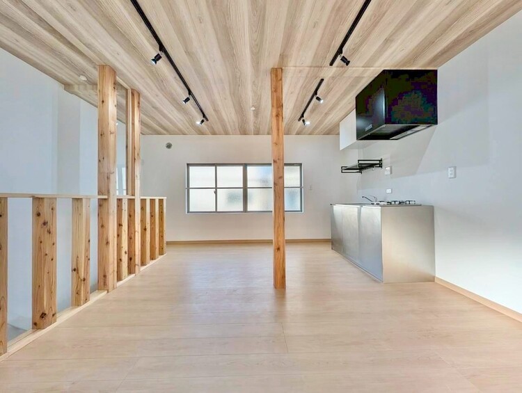 居間 快適に過ごす毎日を求めて、暮らしの中でご自身の「マイホーム」に創り上げてください。