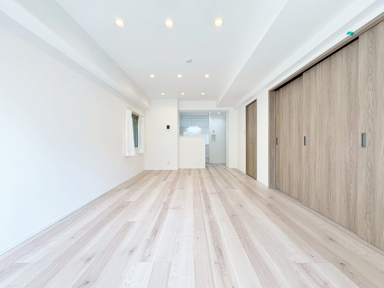 居間 快適に過ごす毎日を求めて、暮らしの中でご自身の「マイホーム」に創り上げてください。