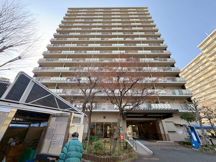 外観 資料には掲載していない情報が、現地にはたくさんあります。是非一度、現地をご確認ください。