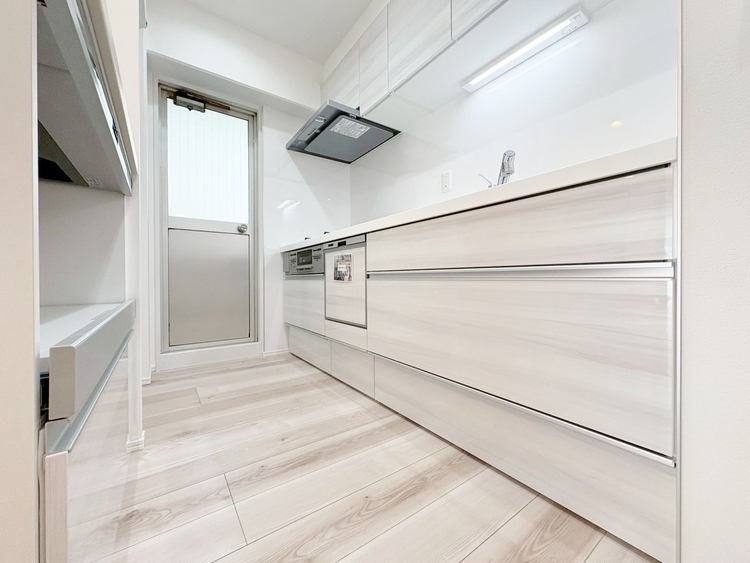 キッチン 洗練されたスタイリッシュなデザイン性と使いやすさを備えた仕様。