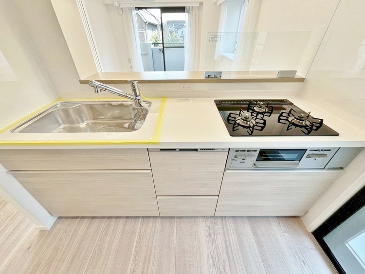 キッチン 洗練されたスタイリッシュなデザイン性と使いやすさを備えた仕様。