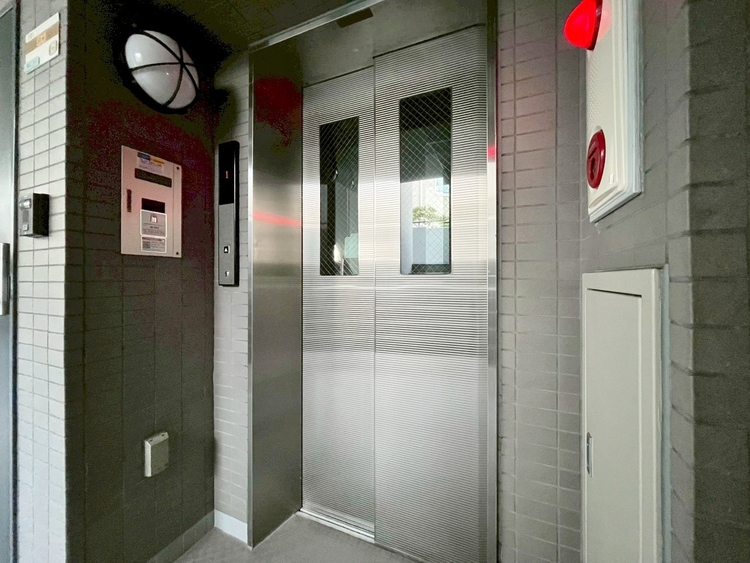 その他 エレベーターの管理も、きちんと行き届いてます。