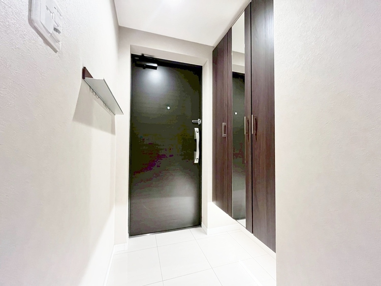 玄関 シューズボックスを完備した玄関です。