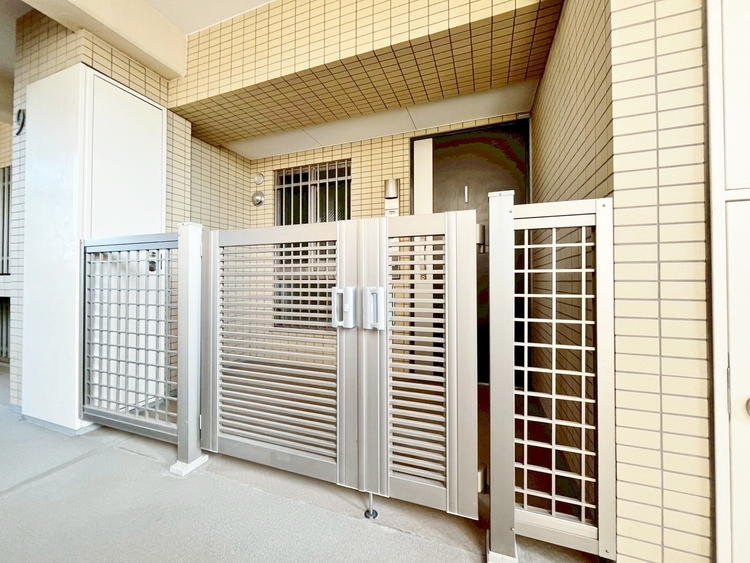 玄関 玄関を開ければ、そこは安らぎのご自宅。