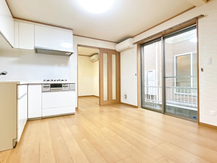 居間 豊かな居住性と、安心感を満たすクオリティが見事に調和した住空間。