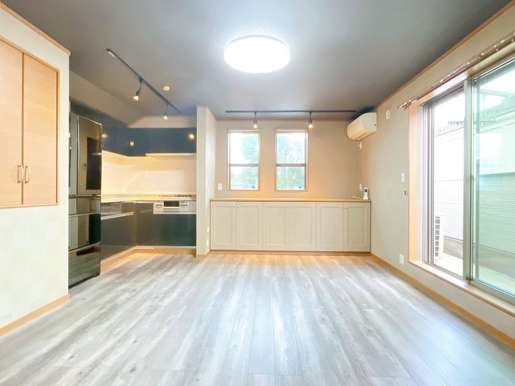 居間 過ごす時間が、たくさんの思い出として紡がれていく場所。