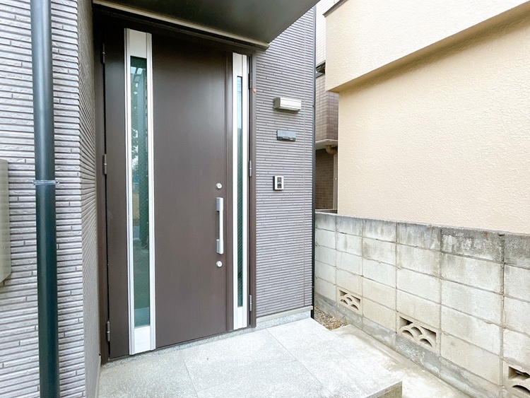 玄関 玄関を開ければ、そこは安らぎのご自宅。