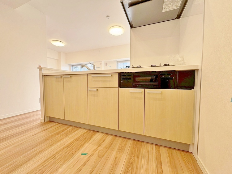 キッチン スマートな意匠と充実の機能を備えたキッチンが、暮らしにおいしい彩りを添えます。