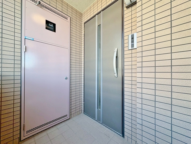 玄関 玄関を開ければ、そこは安らぎのご自宅。