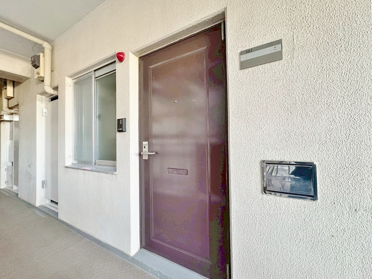 玄関 玄関を開ければ、そこは安らぎのご自宅。