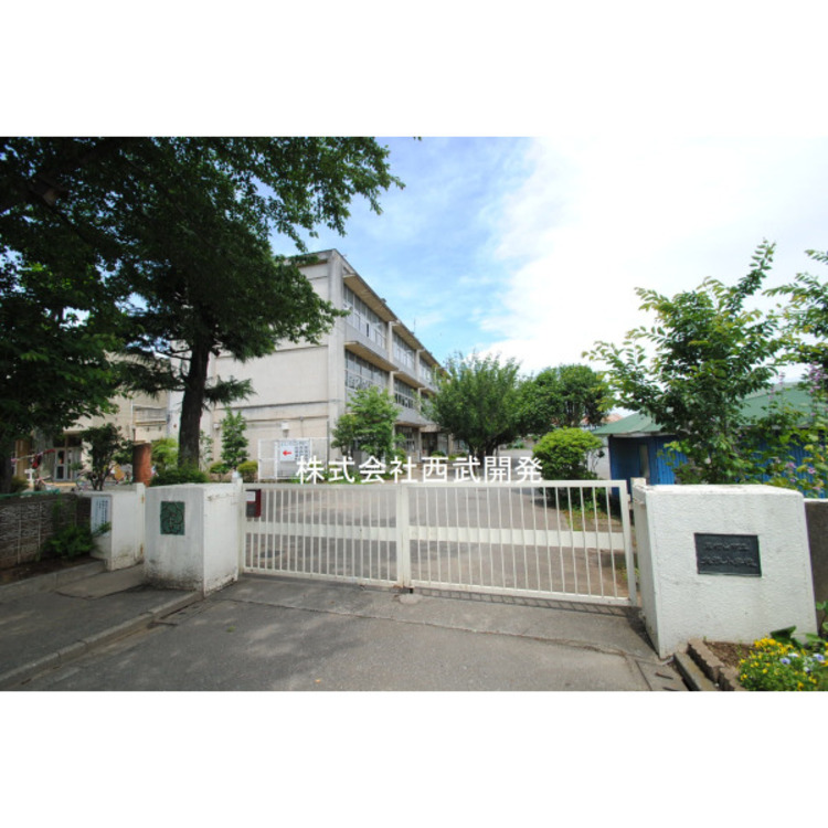 周辺 大岱小学校(約220m)