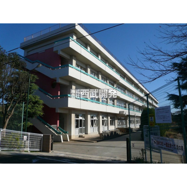 周辺 富士見小学校(約650m)