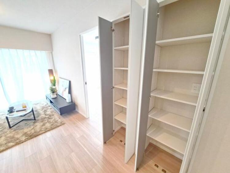 収納 空間を効率的に利用し収納スペースを確保。一日の始まりと終わりを美しく演出します。