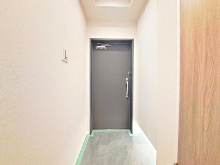 その他 雑多な玄関ではなくスッキリ空間としてお家の顔になるよう設計いたしました。