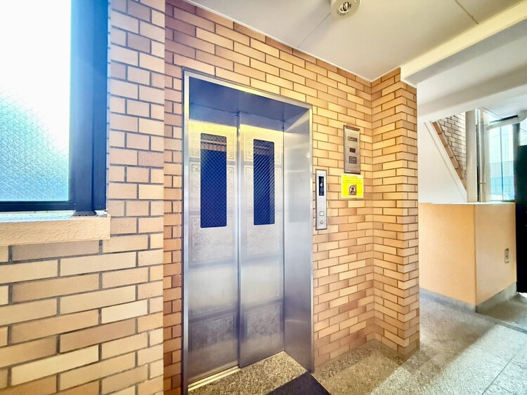 その他 エレベーター完備のため荷物が多くなっても安心。