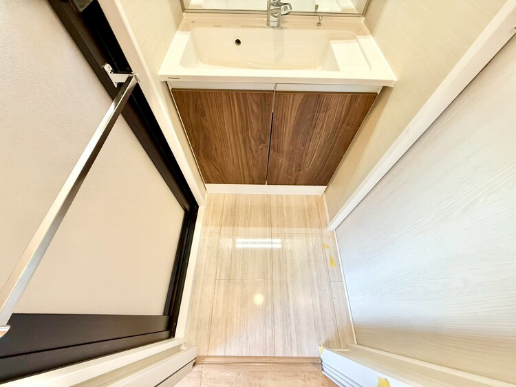 その他 十分な広さの脱衣所。