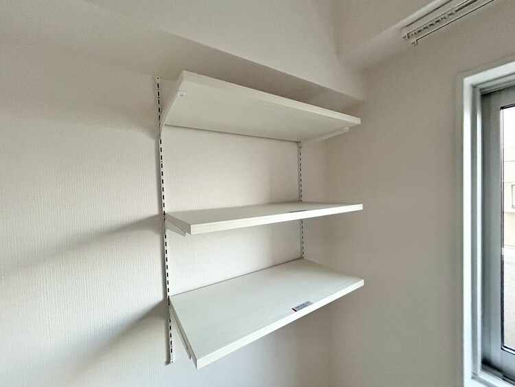 その他 家電やスーツケース、ストック品など何でも片付く嬉しい空間です。