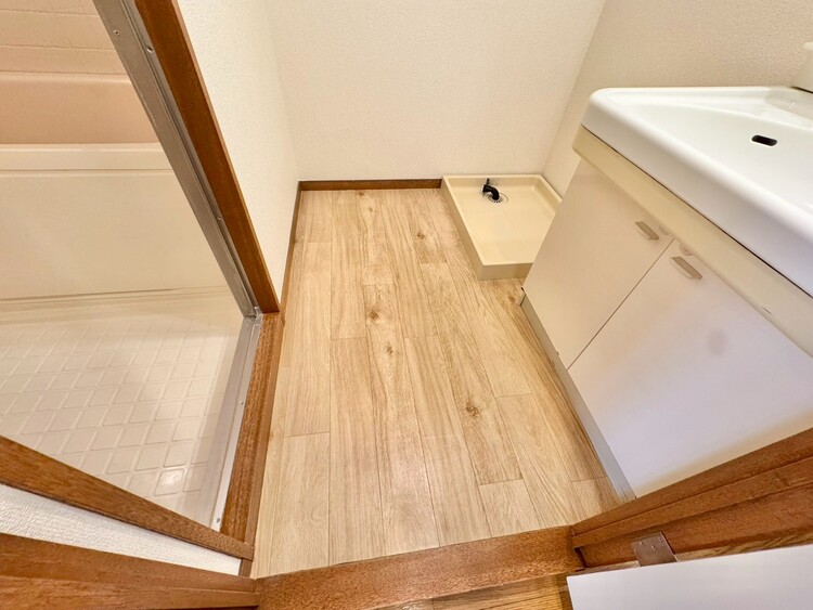 その他 十分な広さの脱衣所。