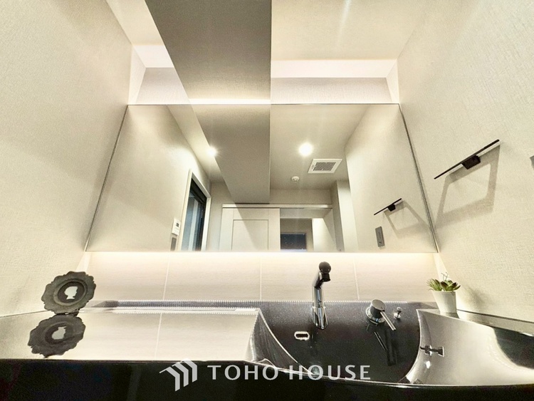 洗面 ◆洗面◆清潔感のある水回り。白で統一されたスタイリッシュな空間。毎日使う場所だから究極にシンプルにこだわりました。