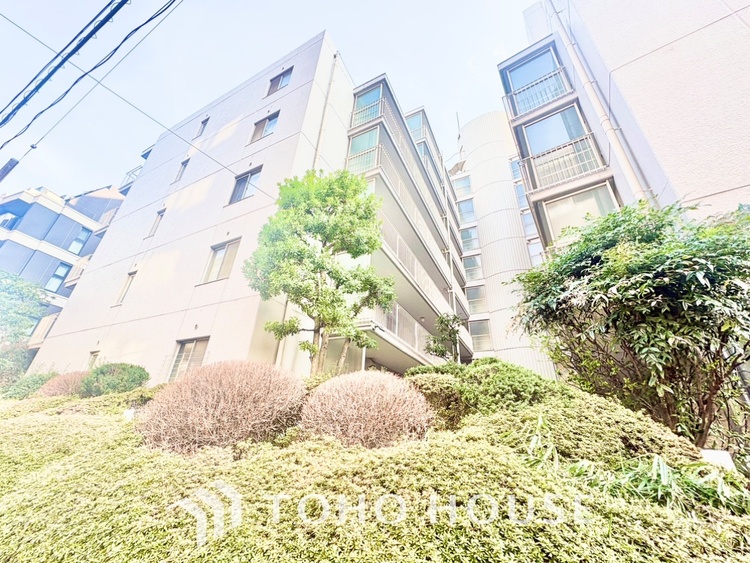 外観 【ENTRANCE】◆そびえ立つ◆我が家のシンボル。遠くの空が赤く染まる夕べが待ち遠しい。