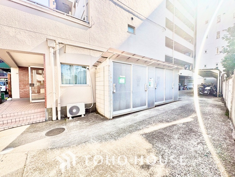 外観 【ENTRANCE】◆そびえ立つ◆我が家のシンボル。遠くの空が赤く染まる夕べが待ち遠しい。