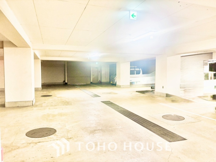 駐車場 ◆エレベーター◆日々の生活での上り下りが楽になります。エレベーターがあると高齢者の方や重い荷物を運ぶ際にも重宝します。