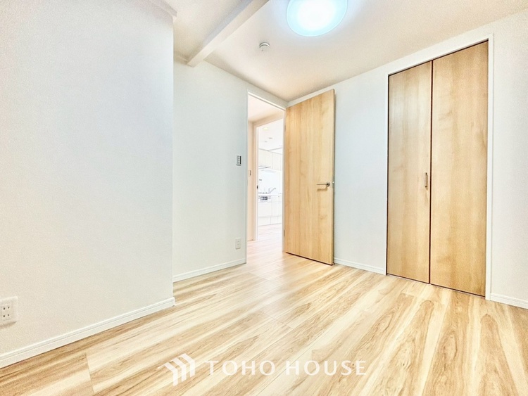 内装 ◆子供部屋◆冷涼な風、そよぐリビング。だんらんの場所はここから始まり、ここで終わる。家族の笑顔が集う素敵な場所だから、こだわり抜いた思いが詰まっているのだと思う。