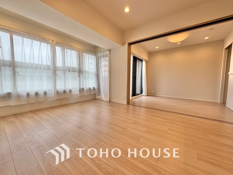 内装 「想像していた以上に広い」が写真を撮っているときの感想です。家事動線に配慮したプランによりご家族がくつろげる明るく広い空間が確保できました。