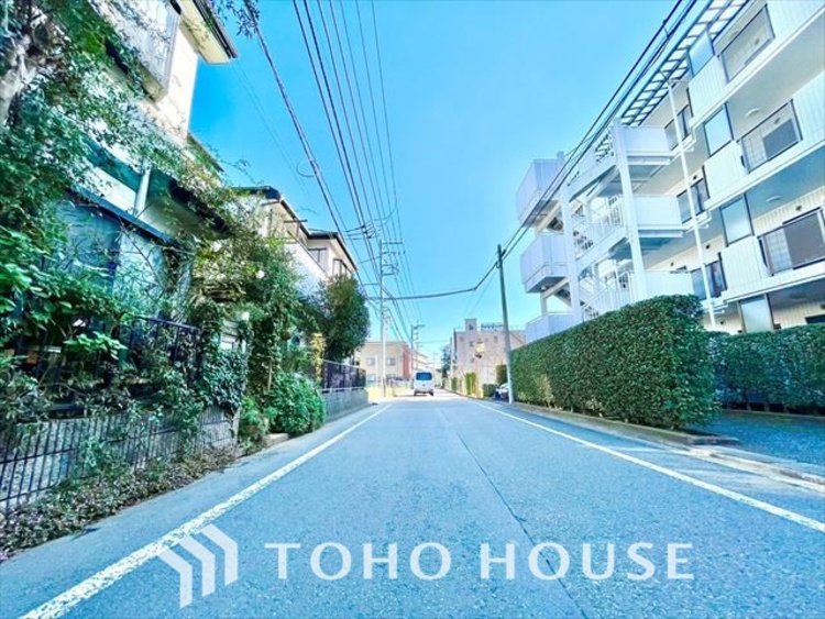 外観 ほんの少しのこだわり。ちょっとした色使いがその家がもつ雰囲気、趣（おもむき）を携え、暮らす家族や訪ねてくる友人・知人に新鮮な香りを運んできます。