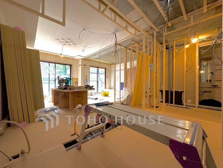 内装 【リフォーム途中】