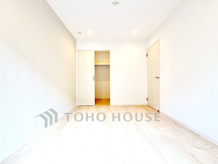 内装 【居室】朝はやわらかな光に包まれ、気持ちよく一日始められます。