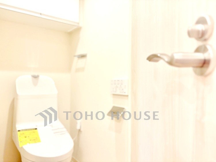 トイレ 【トイレ】落ち着いた空間に仕上がっており快適にご使用できそうです。