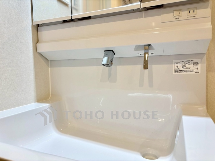 洗面 【Powder Space】静かに整う、心と身だしなみ。広めのボウルで使い勝手も良好。忙しい朝もストレスなく。