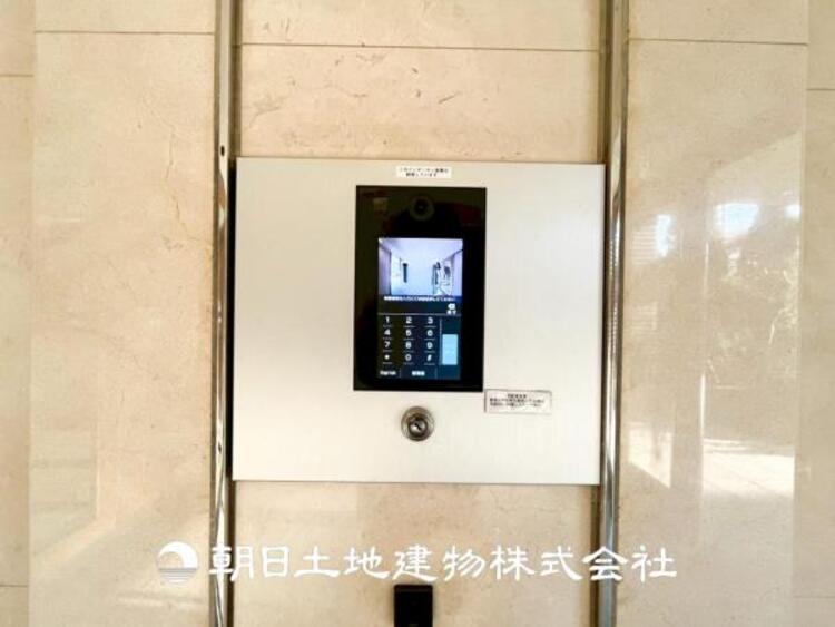 設備 【オートロック】マンション敷地内はオートロック付きで安心のセキュリティ。