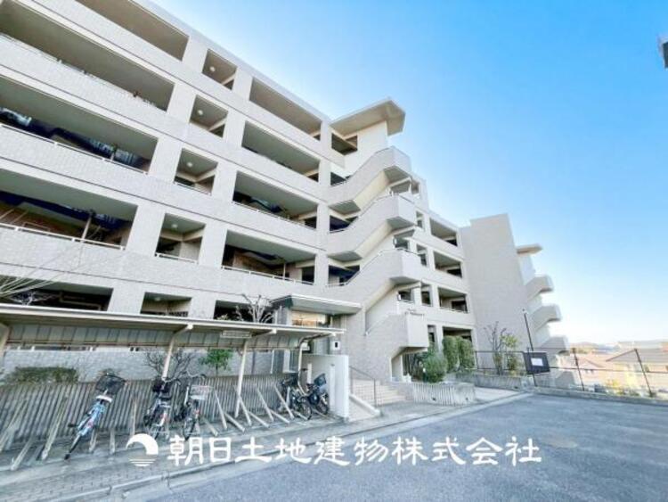 外観 【外観写真】表現された空間はたくさんの光を浴び、風を感じ、暮らしの時間を豊かにしてくれます。