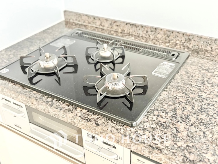 キッチン 【KITCHEN】◆家族のおはよう◆の声を笑顔で迎えてあげられるシステムキッチン。朝ごはんが楽しみでちょっと早起きしたくなるんです。