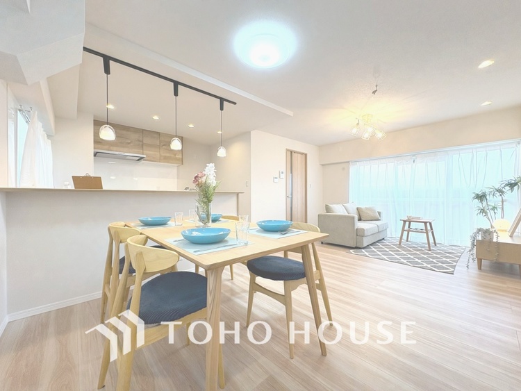 内装 【LIVING】◆住む喜び、楽しさ、感動◆を君と共有したい。いつまでもずっと家族を見渡せるこの広い空間で。