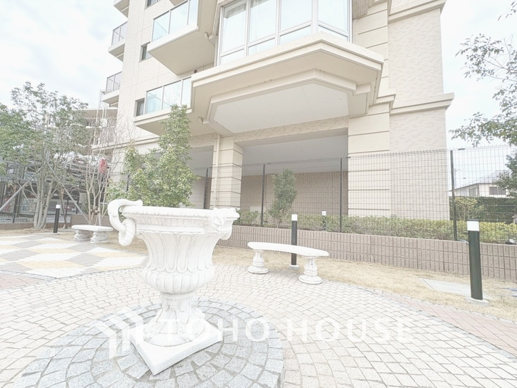 外観 【APPEARANCE】◆住む喜び、楽しさ、感動◆を君と共有したい。いつまでもずっと家族を見渡せるこの広い空間で。