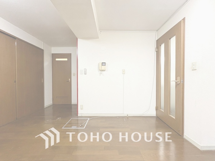 内装 【LIVING】◆陽光◆が差し込む。この開放的なLDKに家族の笑顔が集う。家族が一緒に過ごす空間は明るく、そして居心地よく。