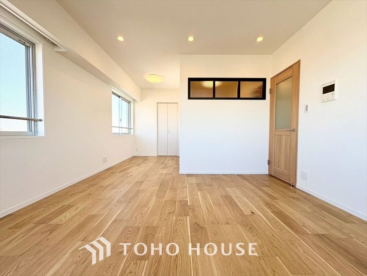 内装 【LIVING】◆住む喜び、楽しさ、感動◆を君と共有したい。いつまでもずっと家族を見渡せるこの広い空間で。