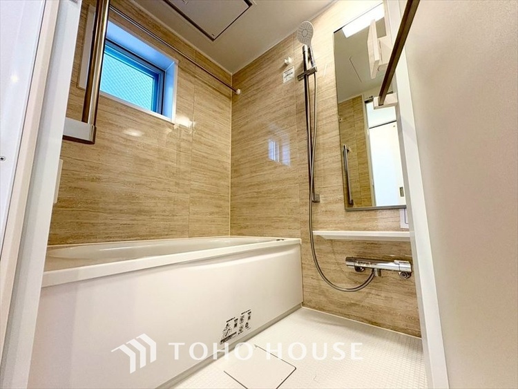 風呂 【BATHROOM】◆プライベートな空間◆simpleだからrelaxできるんです。こころもからだもキレイさっぱり。